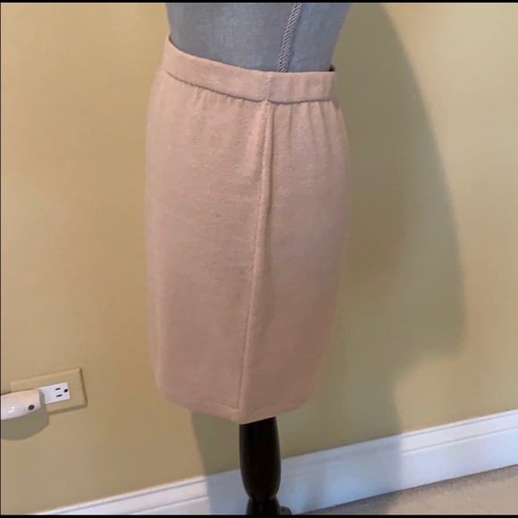 ST. JOHN JACKET & SKIRT - Picture 12 of 15